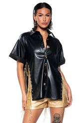 ABOVE AVERAGE CHAIN DETAIL BUTTON DOWN TOP